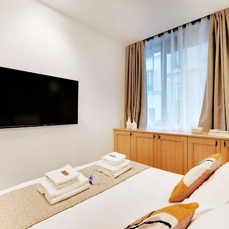 Authentic - 3br 6p - Moulin Rouge * Paris