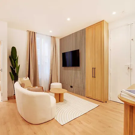 Authentic - 3br 6p - Moulin Rouge Apartment Paris